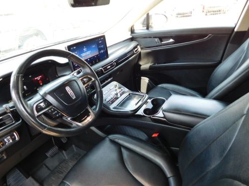 Used 2022 Lincoln Nautilus FWD image 10