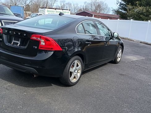 Used 2012 Volvo S60 T5 image 2