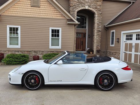 Used 2012 Porsche 911 Carrera GTS Cabriolet RWD image 36