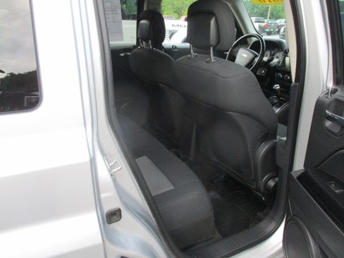 Used 2010 Jeep Patriot 4WD Sport image 23