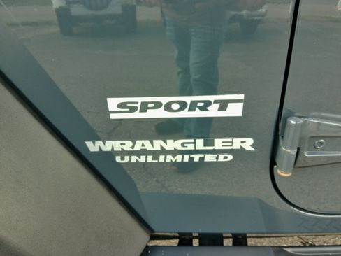 Used 2017 Jeep Wrangler Unlimited Sport S image 17