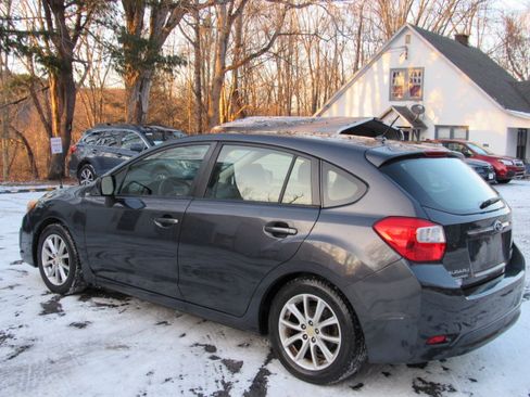 Used 2014 Subaru Impreza 2.0i Premium image 7