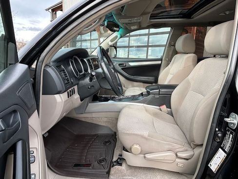 Used 2006 Toyota 4Runner SR5 image 11