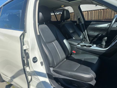 Used 2019 INFINITI Q50 3.0t Luxe image 17