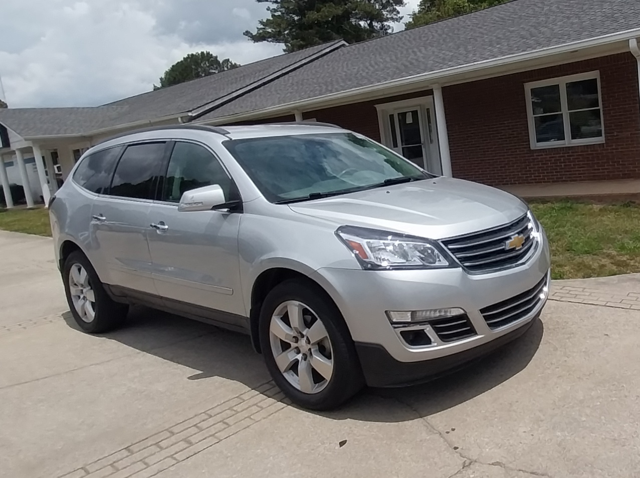 Used 2015 Chevrolet Traverse AWD LTZ image 7