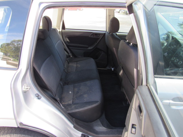 Used 2014 Subaru Forester 2.5i AWD/4WD image 18