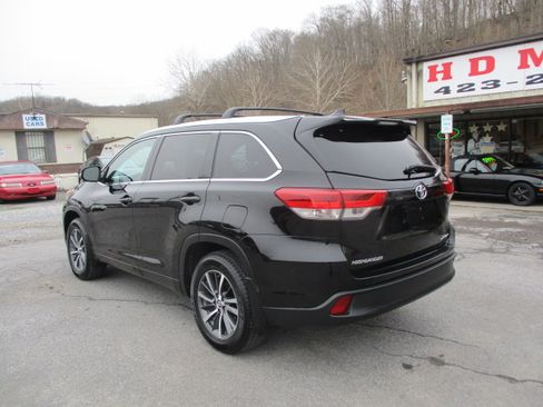 Used 2018 Toyota Highlander XLE image 8