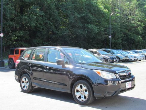 Used 2014 Subaru Forester 2.5i AWD/4WD image 11