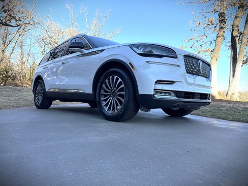 Used 2020 Lincoln Aviator Reserve image 10