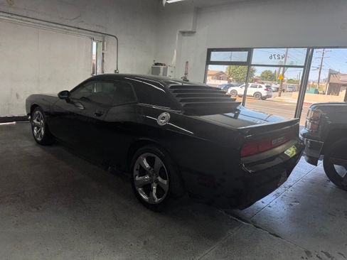 Used 2012 Dodge Challenger R/T image 8