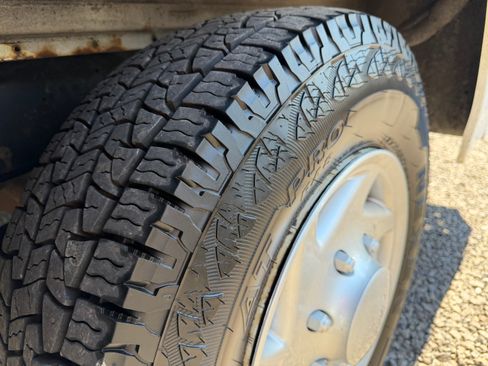 Used 2016 Ford E-350 and Econoline 350 Super Duty RWD image 19