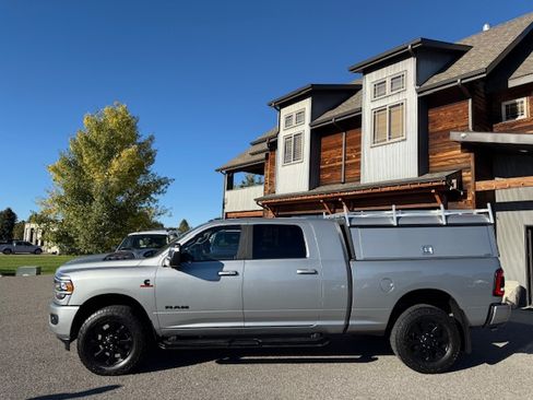 Used 2024 RAM 2500 Laramie image 2