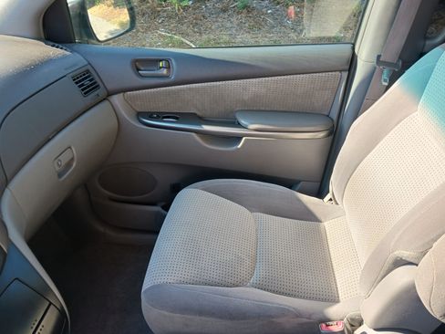 Used 2009 Toyota Sienna LE image 13