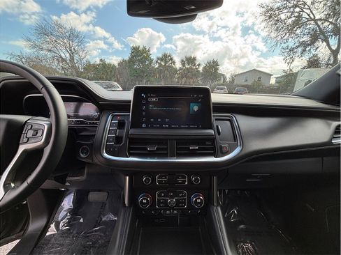 Used 2024 Chevrolet Tahoe Z71 image 11