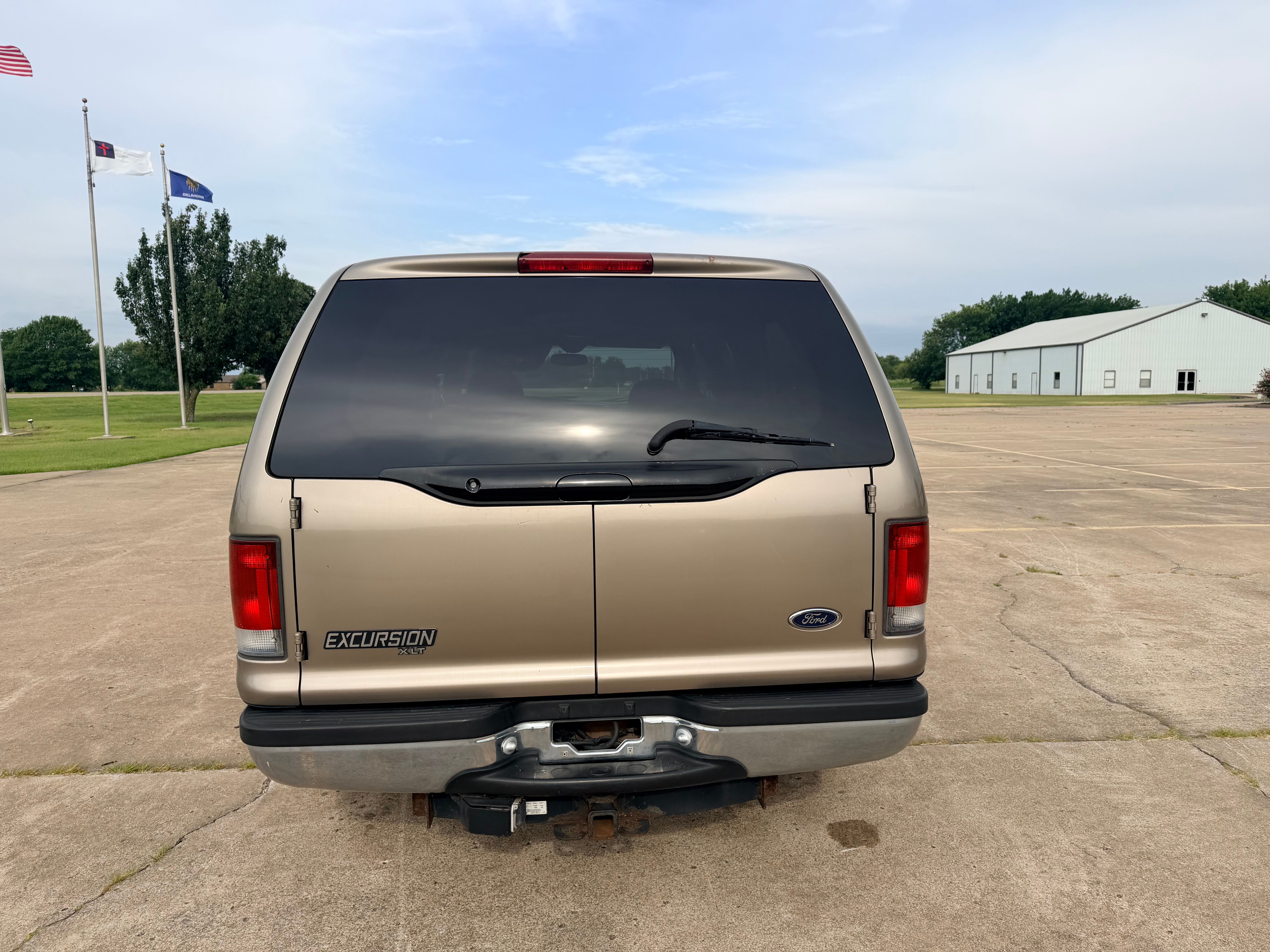 Used 2000 Ford Excursion 2WD XLT image 6