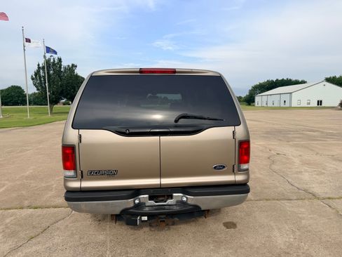Used 2000 Ford Excursion 2WD XLT image 6