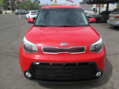 Used 2016 Kia Soul + image 14