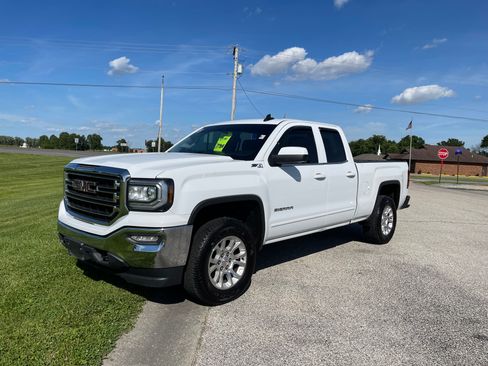 Used 2018 GMC Sierra 1500 SLE image 1