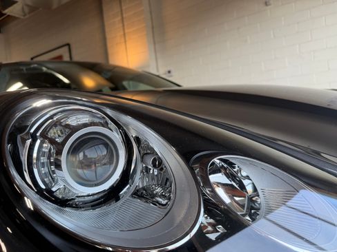 Used 2014 Porsche Panamera 4S image 39