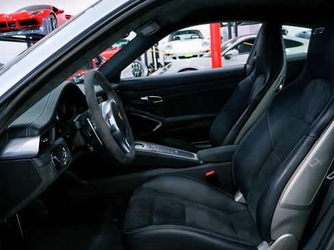 Used 2016 Porsche 911 GT3 image 21
