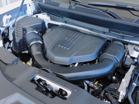 Certified 2025 GMC Acadia Elevation image 15