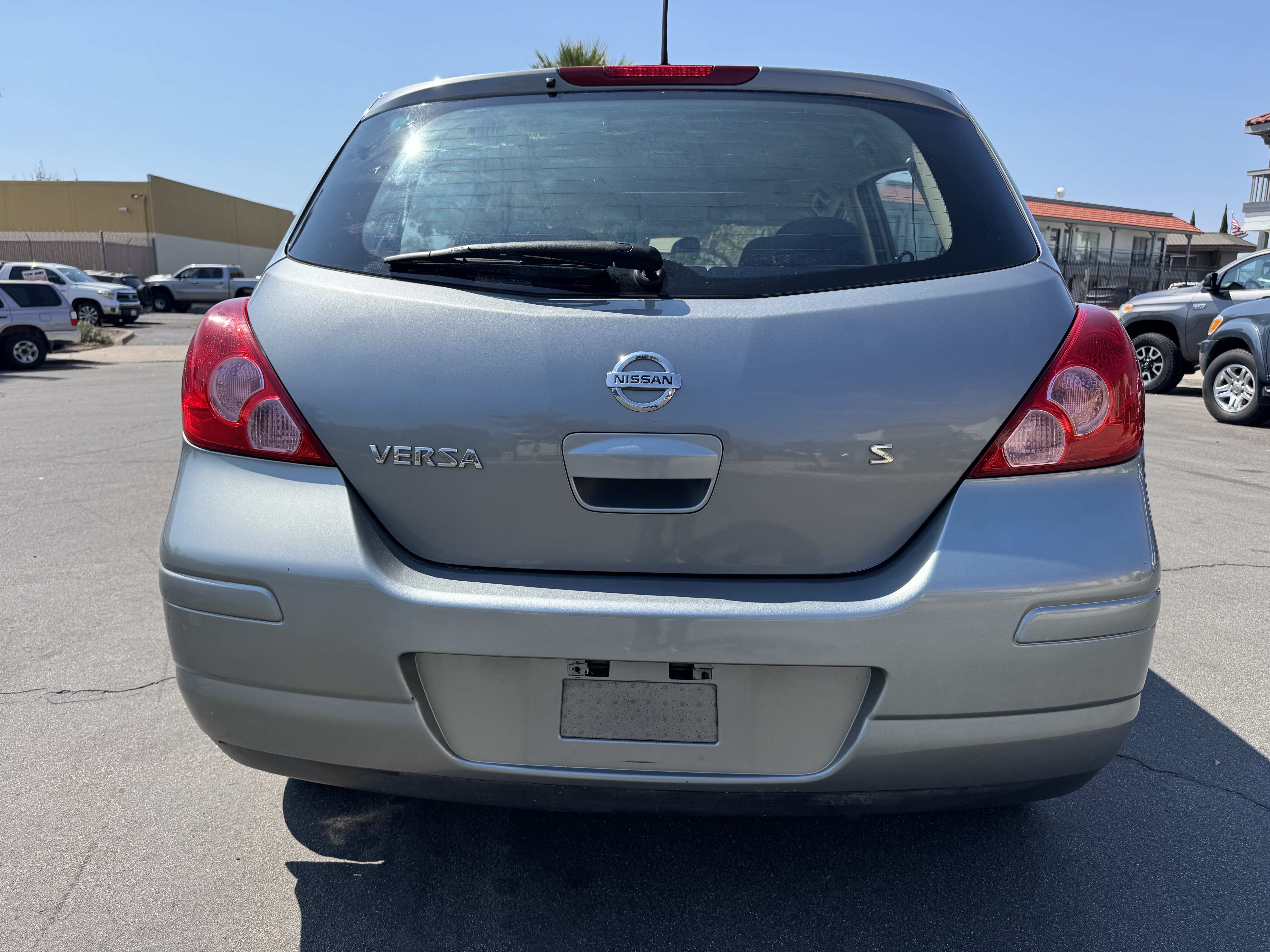Used 2007 Nissan Versa S FWD image 7