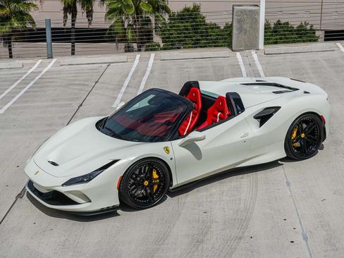 Used 2022 Ferrari F8 Spider Spider image 1