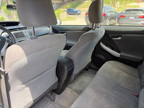 Used 2015 Toyota Prius Two Hatchback 4D FWD image 12