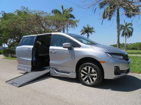 Used 2026 Honda Odyssey EX-L image 23