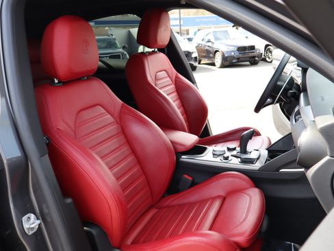 Used 2023 Alfa Romeo Stelvio Veloce image 18