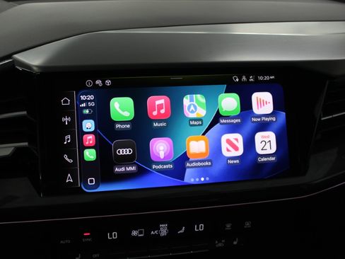 Used 2024 Audi Q4 e-tron Premium Plus image 16