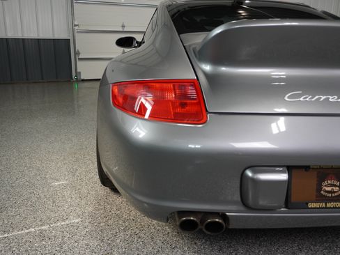 Used 2005 Porsche 911 Carrera S RWD image 45