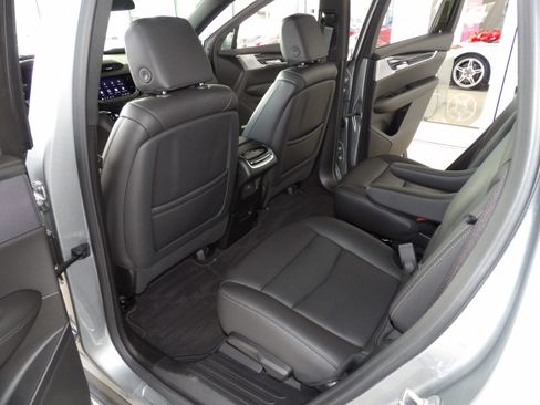 Used 2025 Cadillac XT6 Premium Luxury image 23