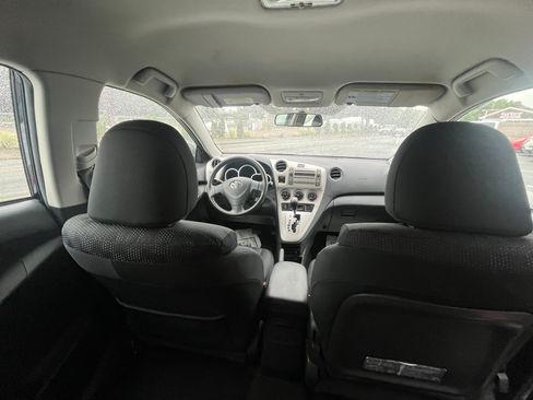 Used 2010 Toyota Matrix S AWD image 9