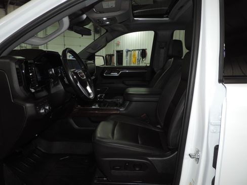 Used 2025 GMC Sierra 1500 Elevation image 45