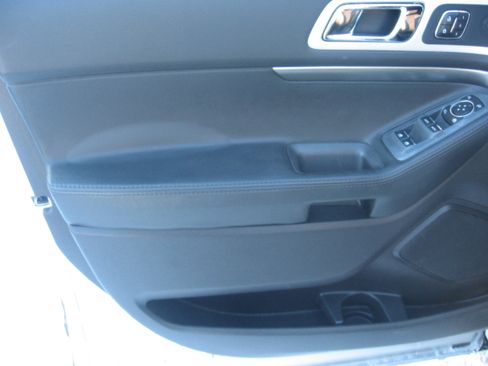 Used 2015 Ford Explorer Sport image 8