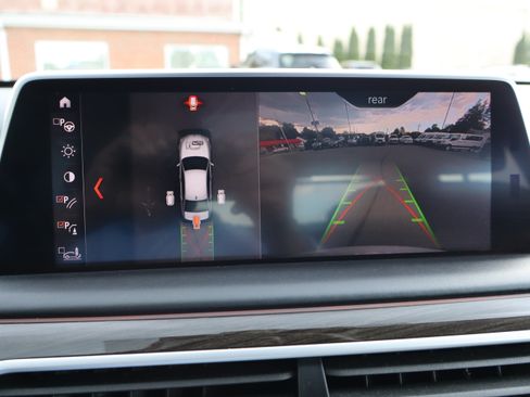 Used 2019 BMW 740i xDrive UNAVAIL AWD/4WD image 30