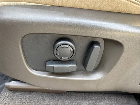 Used 2020 Land Rover Range Rover Sport SE image 21