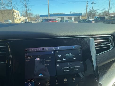 Used 2024 Jeep Wagoneer Series II image 15