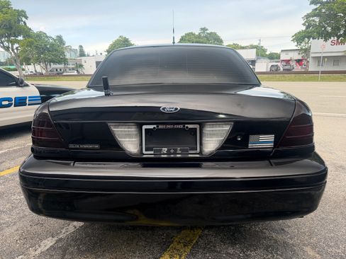 Used 2011 Ford Crown Victoria Police Interceptor RWD image 8