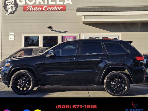 Used 2017 Jeep Grand Cherokee Altitude image 4