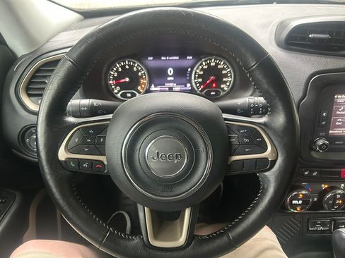 Used 2017 Jeep Renegade FWD Limited image 11