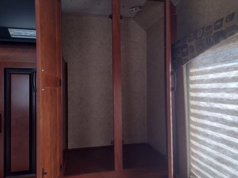 Used 2011 Ford E-450 and Econoline 450 image 55