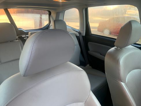 Used 2015 Subaru Forester 2.5i Touring image 19