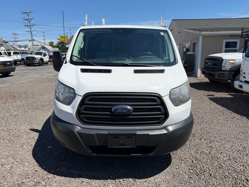Used 2017 Ford Transit 150 130 Low Roof RWD image 2