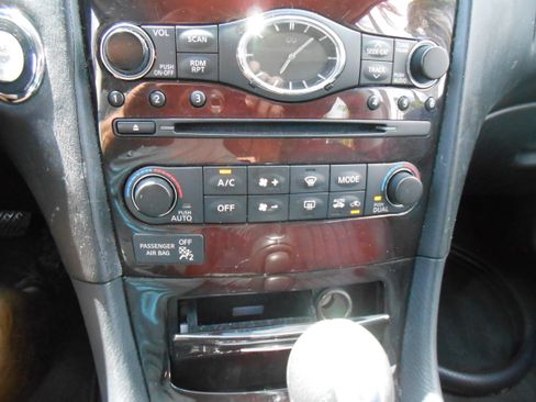 Used 2010 INFINITI EX35 Journey image 16