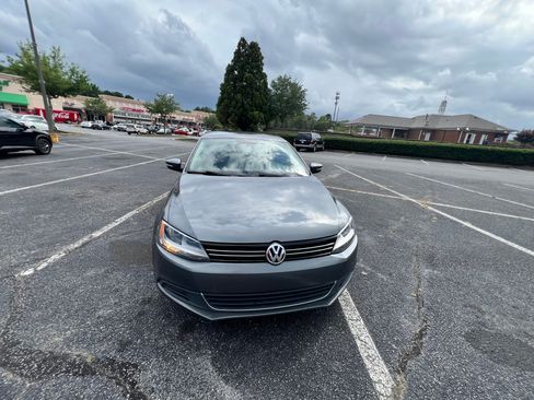 Used 2014 Volkswagen Jetta SE Sedan FWD image 2