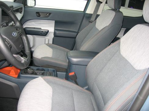 Used 2022 Ford Maverick XLT image 6