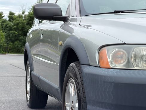 Used 2005 Volvo XC70 UNAVAIL AWD/4WD image 9