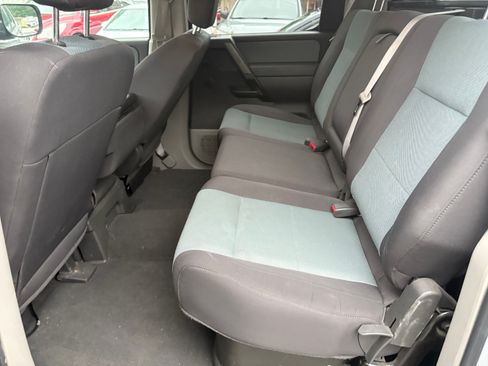 Used 2004 Nissan Titan 4x4 Crew Cab image 12